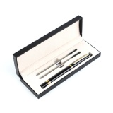 metal pen set with 2 extra refills